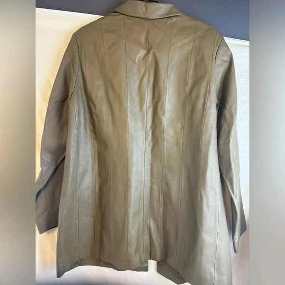 Women’s Via Accenti size 16 sage green leather jacket new - Picture 3 of 4